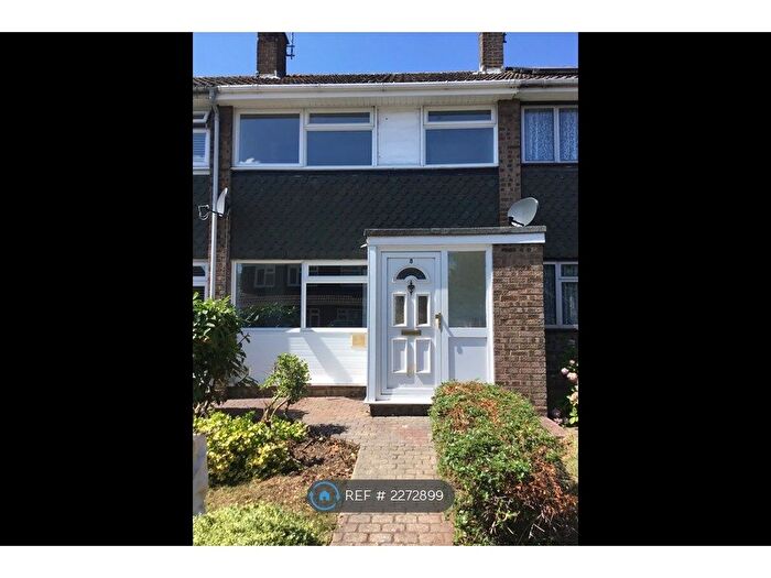 3 Bedroom Terraced House To Rent In The Rundles, Thundersley, SS7