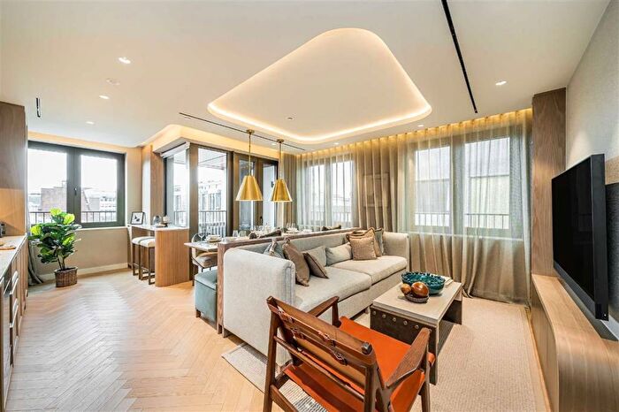 3 Bedroom Flat To Rent In Fareham Street, London, W1F