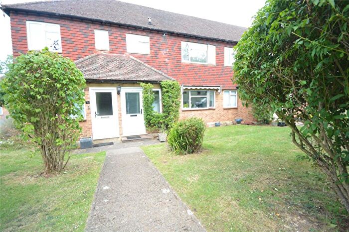 2 Bedroom Maisonette To Rent In Axwood, Epsom, Surrey, KT18