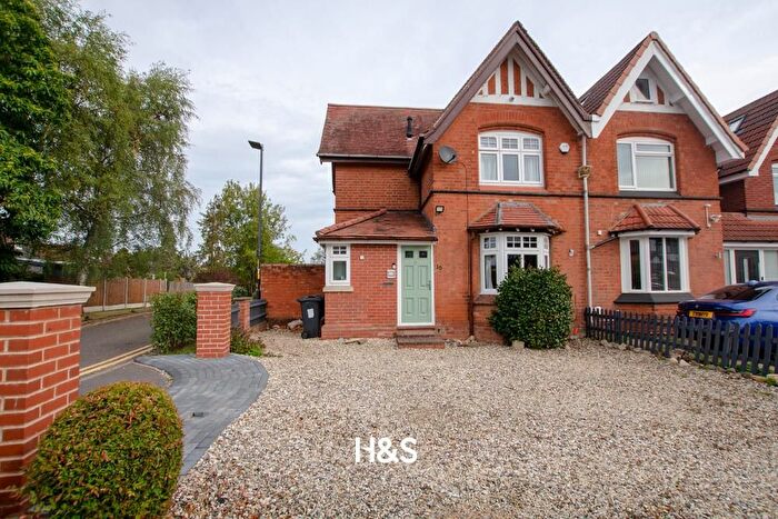 2 Bedroom Semi-Detached House For Sale In Hamlet Road, Hall Green, B28