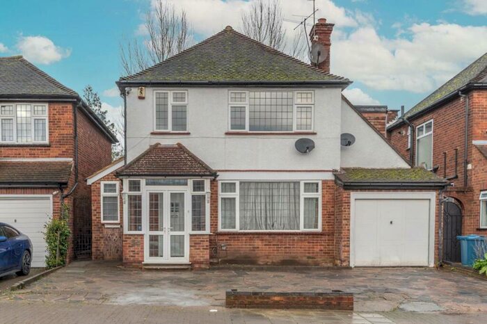 4 Bedroom Detached House To Rent In Dalkeith Grove, Stanmore, HA7