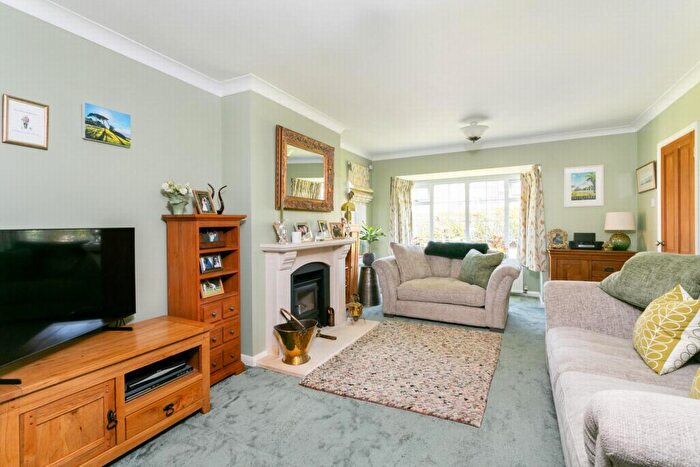 4 Bedroom Detached House For Sale In Grimston Avenue, Folkestone, CT20