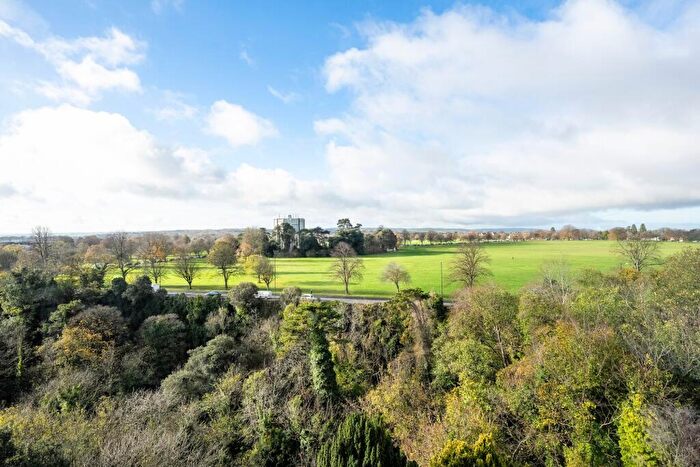 2 Bedroom Flat For Sale In Durdham Park, Westmorland House Durdham Park, BS6