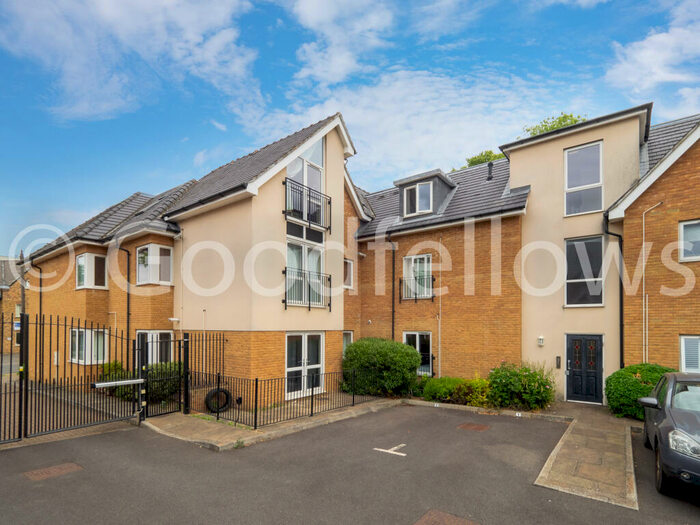 2 Bedroom Apartment To Rent In West Street, Sutton, Surrey, SM1