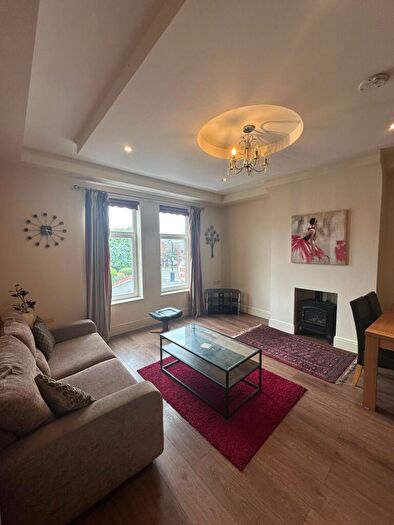 2 Bedroom Flat To Rent In Seymour Grove, Manchester, M16