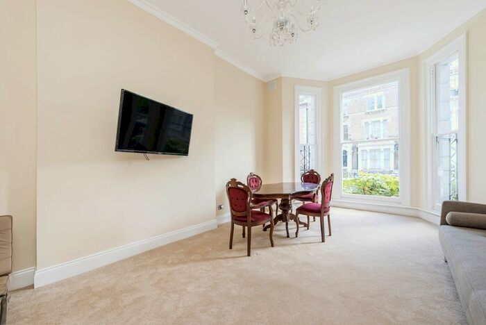 2 Bedroom Flat To Rent In Holland Road, London, W14