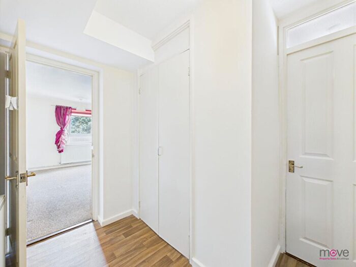 3 Bedroom Flat To Rent In The Dukeries, Gloucester, GL1