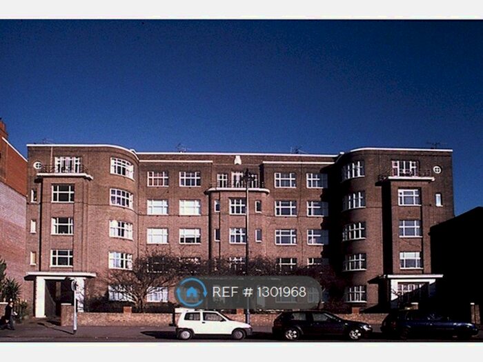 1 Bedroom Flat To Rent In The Pavement, London SW4