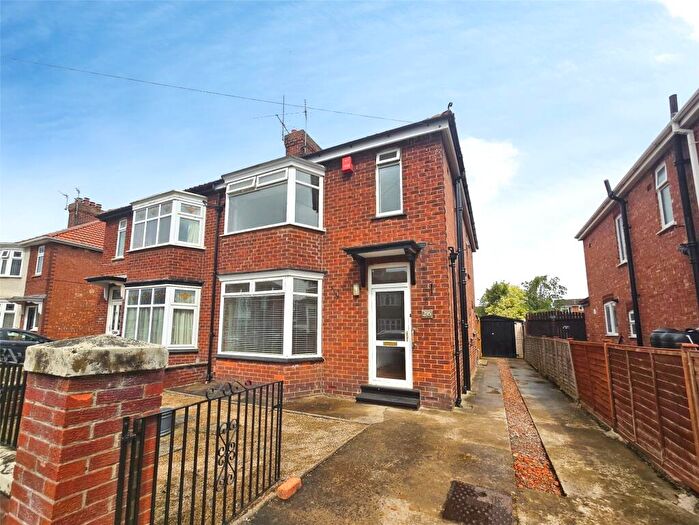 3 Bedroom Semi Detached House For Sale In Springwell Terrace, Darlington, DL1