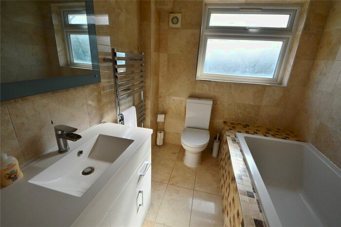 3 Bedroom Detached House To Rent In Haynes Close, Slough, SL3