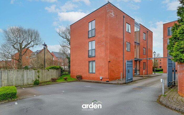 1 Bedroom Flat For Sale In Ascote Lane, Shirley, B90