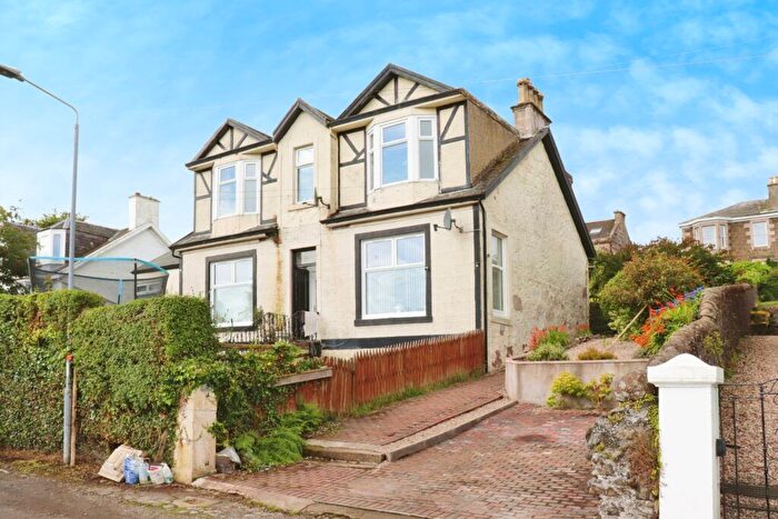 4 Bedroom Flat For Sale In Upper Flat, Inkerman Terrace, Rothesay, PA20
