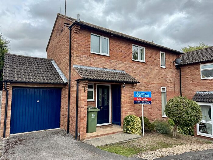 3 Bedroom Semi-Detached House For Sale In Gainsborough Close, Welland, Malvern, WR13