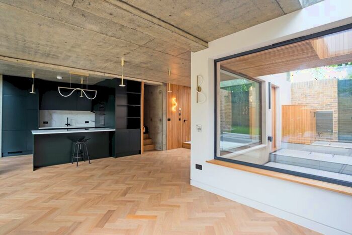 4 Bedroom Detached House To Rent In Blackheath Village, SE3