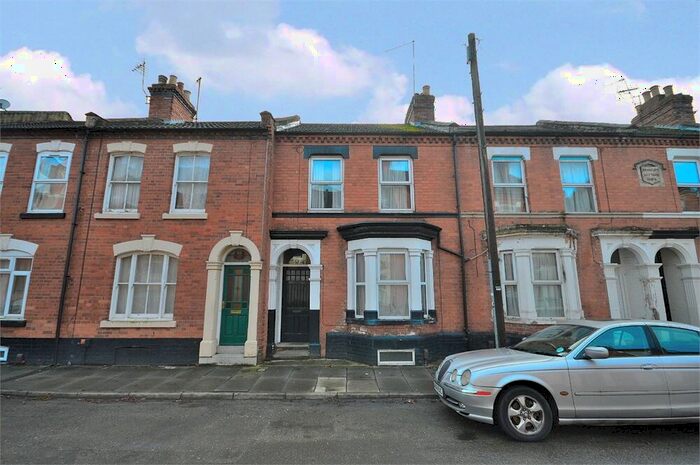 5 Bedroom House Of Multiple Occupation To Rent In Colwyn Road, Northampton, NN1