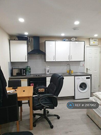 1 Bedroom Flat To Rent In Selly Oak, Birmingham, B29