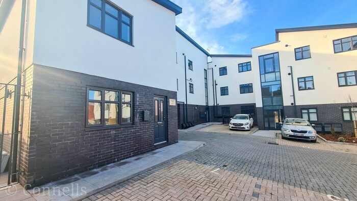 1 Bedroom Flat To Rent In Valley Road, Cradley Heath B64