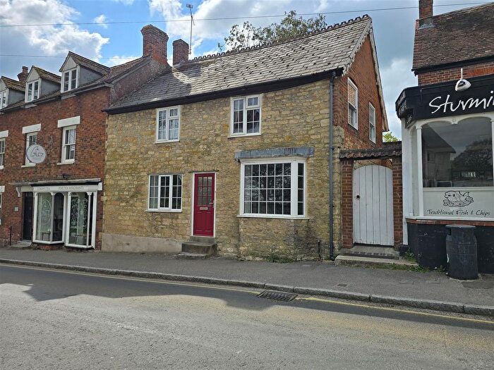 3 Bedroom Cottage For Sale In Bridge Street, Sturminster Newton, DT10