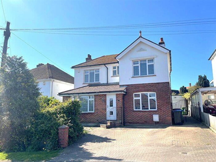 5 Bedroom House For Sale In Third Avenue, Newhaven, BN9