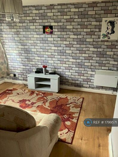 1 Bedroom Flat To Rent In Hafren Close, Rednal, Birmingham, B45