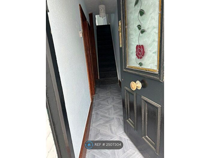 3 Bedroom Semi-Detached House To Rent In Montague Street, Rushden, NN10