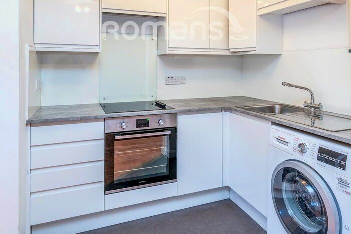 1 Bedroom Flat To Rent In Norfolk Road, Maidenhead SL6