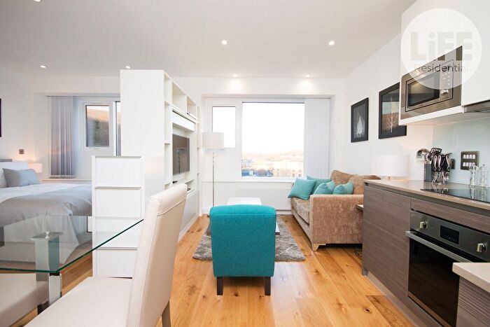 Studio To Rent In Balfour Road, Hounslow, TW3