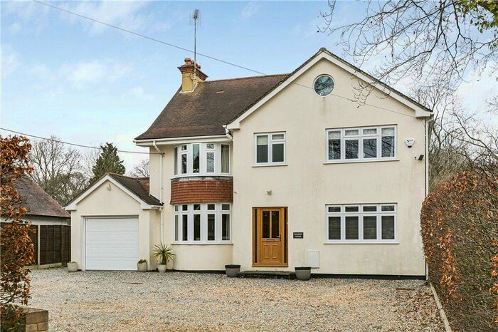 5 Bedroom Detached House To Rent In White Lane, Ash Green, Aldershot, Surrey, GU12