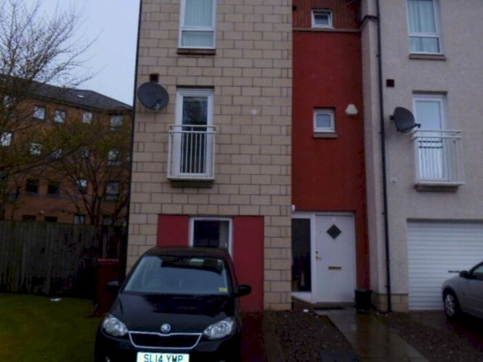 5 Bedroom House To Rent In Milnbank Gardens, DD1