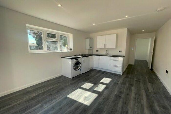 Studio To Rent In Feversham Avenue, Bournemouth, BH8