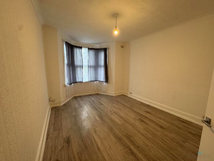 2 Bedroom Flat To Rent In Argyle Road, Ilford, IG1