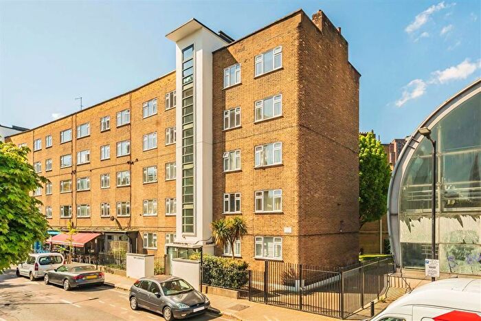 2 Bedroom Flat To Rent In Hatfields, Southwark, SE1