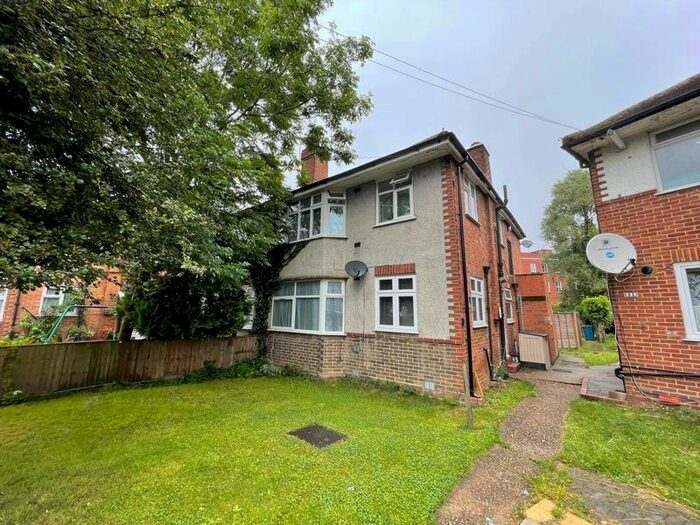 2 Bedroom Maisonette To Rent In Methuen Close, Edgware HA8