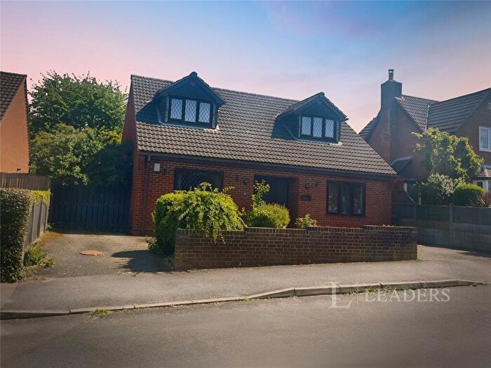 4 Bedroom Detached House For Sale In Derwent Avenue, Mansfield, Nottinghamshire, NG18