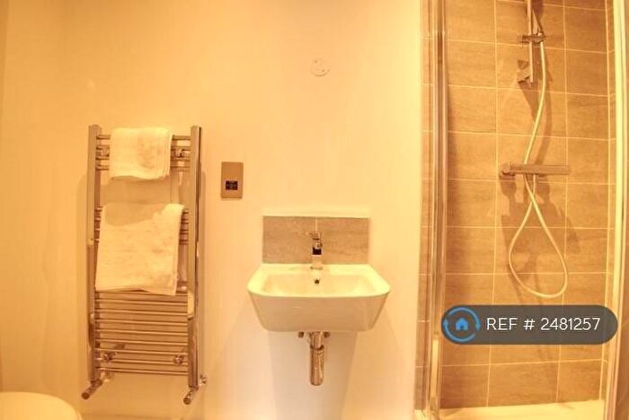 2 Bedroom Flat To Rent In Ainger Close, Aylesbury, HP19