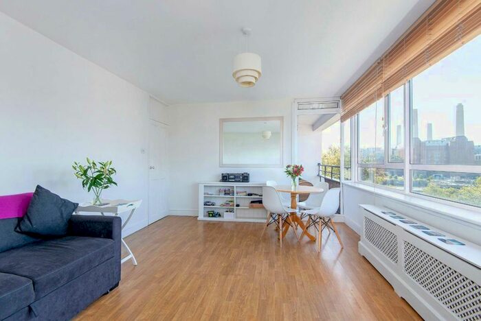 2 Bedroom Flat To Rent In Churchill Gardens, London, SW1V