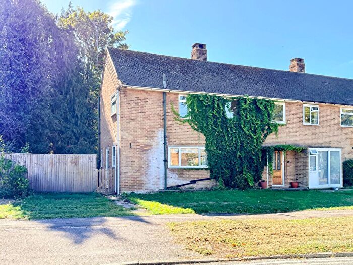 4 Bedroom Semi Detached House For Sale In Foliat Drive, Wantage, OX12
