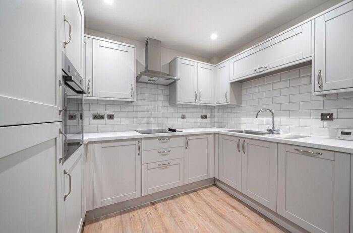 2 Bedroom Flat To Rent In Woodland Place, Cedars Village, Rickmansworth, WD3