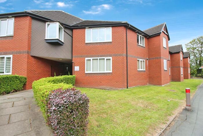 1 Bedroom Apartment For Sale In Grangefield Court, Garforth, Leeds, LS25