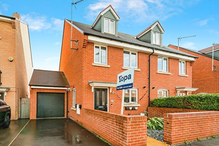 3 Bedroom Semi-Detached House For Sale In Mendip Street, Aylesbury, HP18