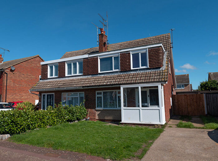 3 Bedroom Semi Detached House For Sale In Sandpiper Close, Shoeburyness, SS3
