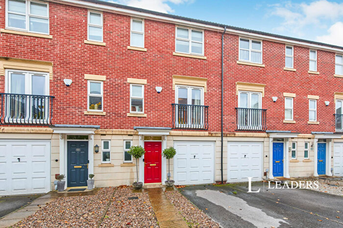 3 Bedroom House To Rent In Crystal Close, Mickleover, Derby, DE3