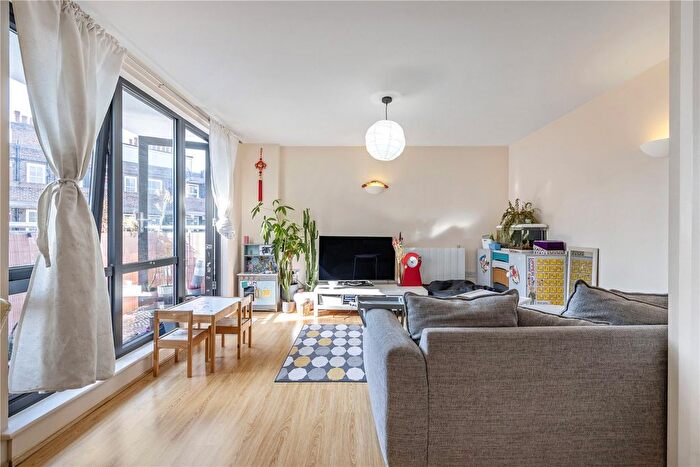 2 Bedroom Flat To Rent In Webber Street, London, SE1