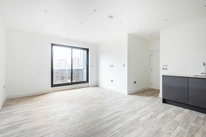 1 Bedroom Flat To Rent In Leslie Park Road, Croydon, CR0