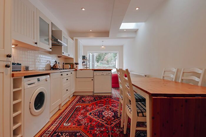 2 Bedroom End Terrace House For Sale In Villiers Road, Watford, WD19