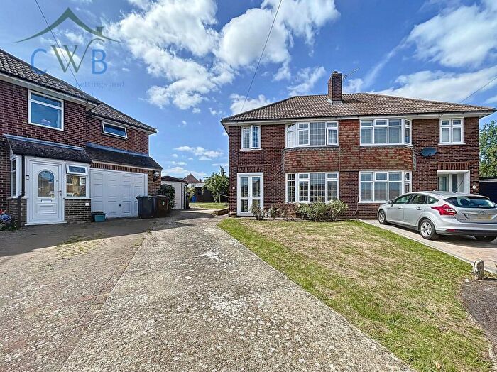 3 Bedroom Semi-Detached House For Sale In Meadow Walk, Snodland, ME6