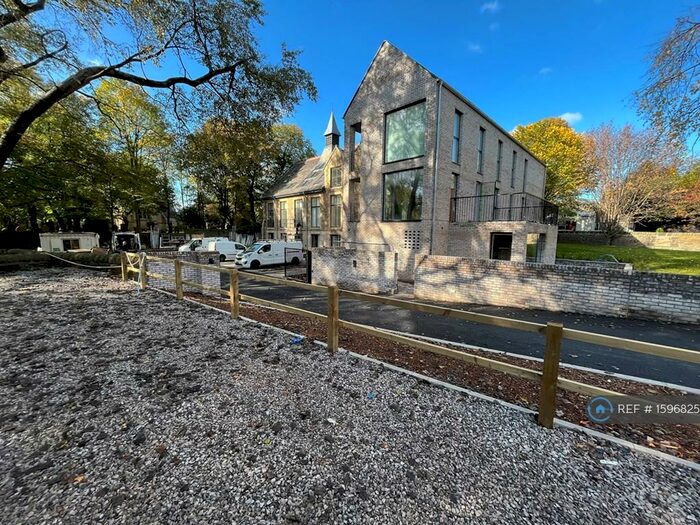 2 Bedroom Flat To Rent In Lea Gate, Bolton, BL2