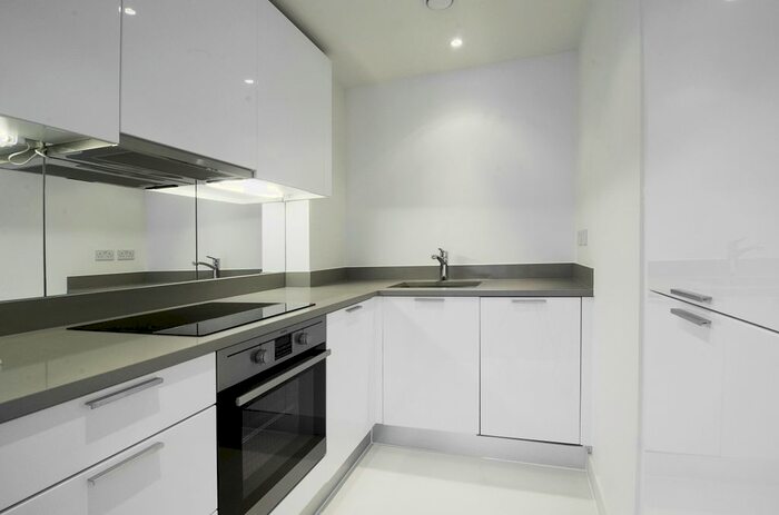 1 Bedroom Flat To Rent In Station Approach, Hayes, UB3