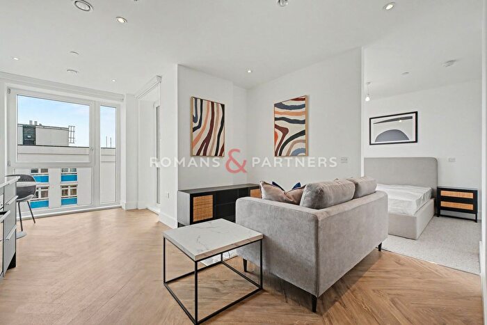 1 Bedroom Studio To Rent In Estelle House, Upper East, E3