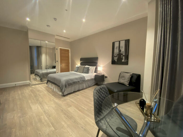 Studio To Rent In Redcliffe Gardens, Chelsea, London, SW10